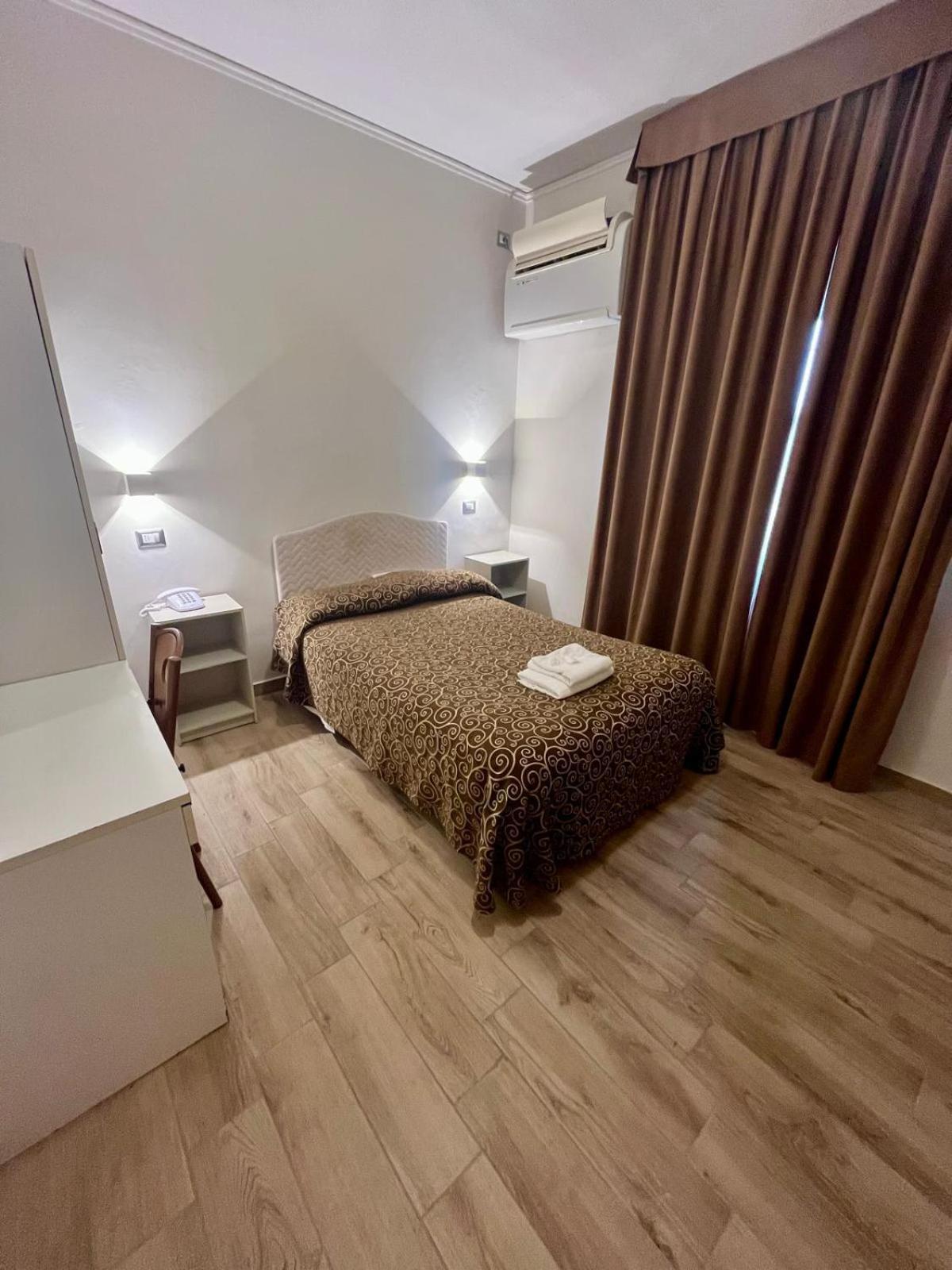 Pisani Hotel 圣尼古拉拉斯特拉达 外观 照片