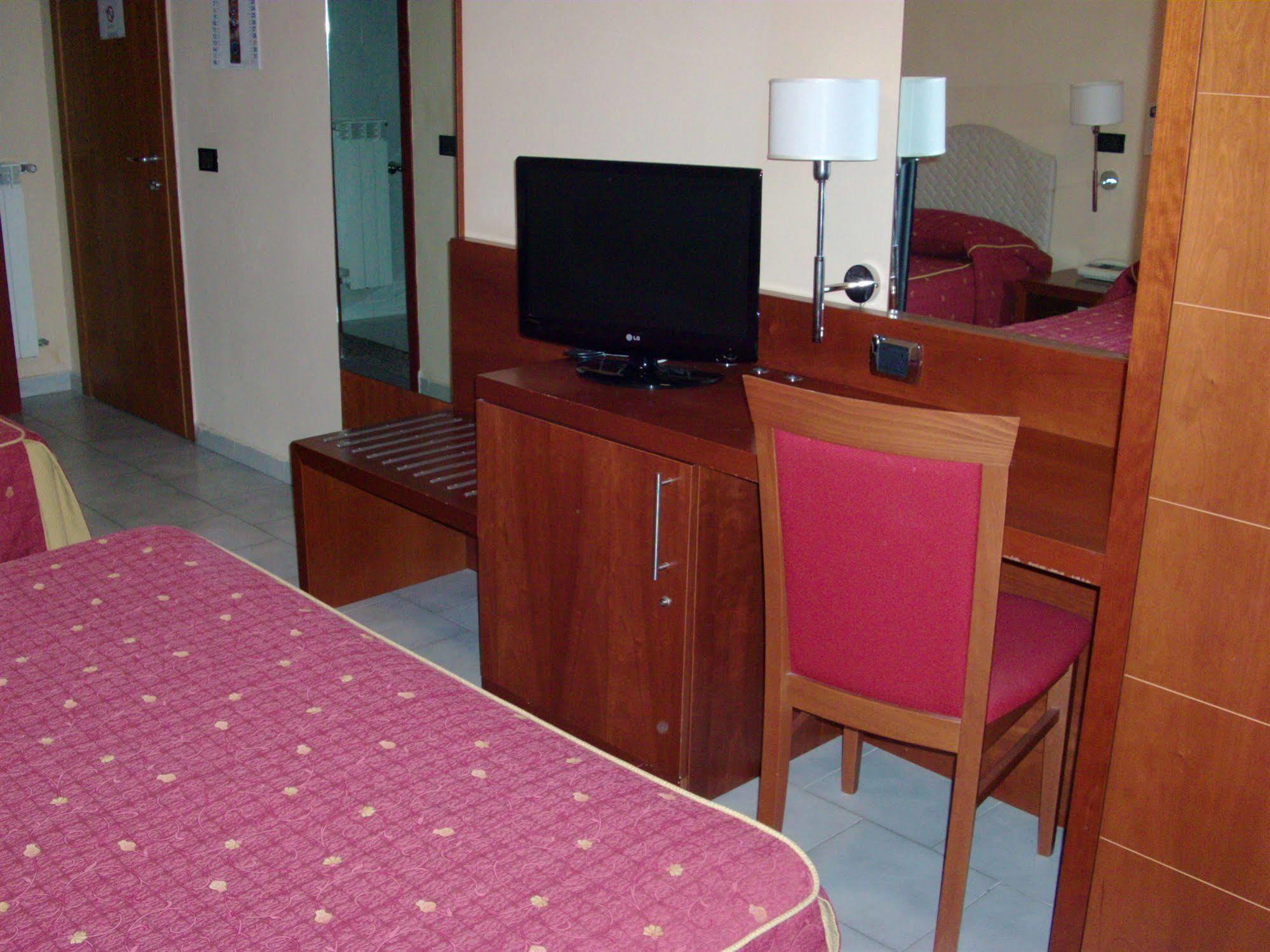 Pisani Hotel 圣尼古拉拉斯特拉达 外观 照片